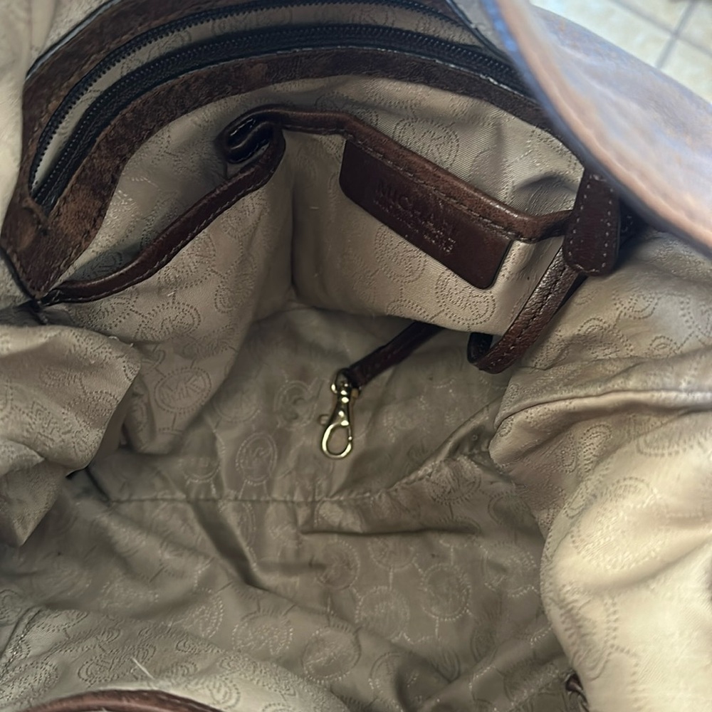 Michael Kors Brown Leather Slouchy Shoulder Bag - Picture 5 of 7